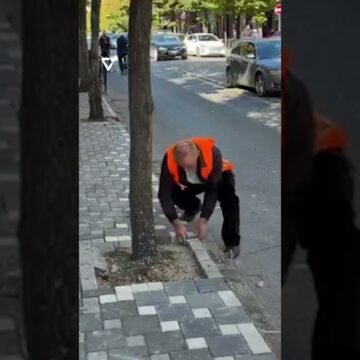 1793128098_maxresdefault.jpg Protesta para ministrisë së Arsimit, nis riparimi i dëmeve
