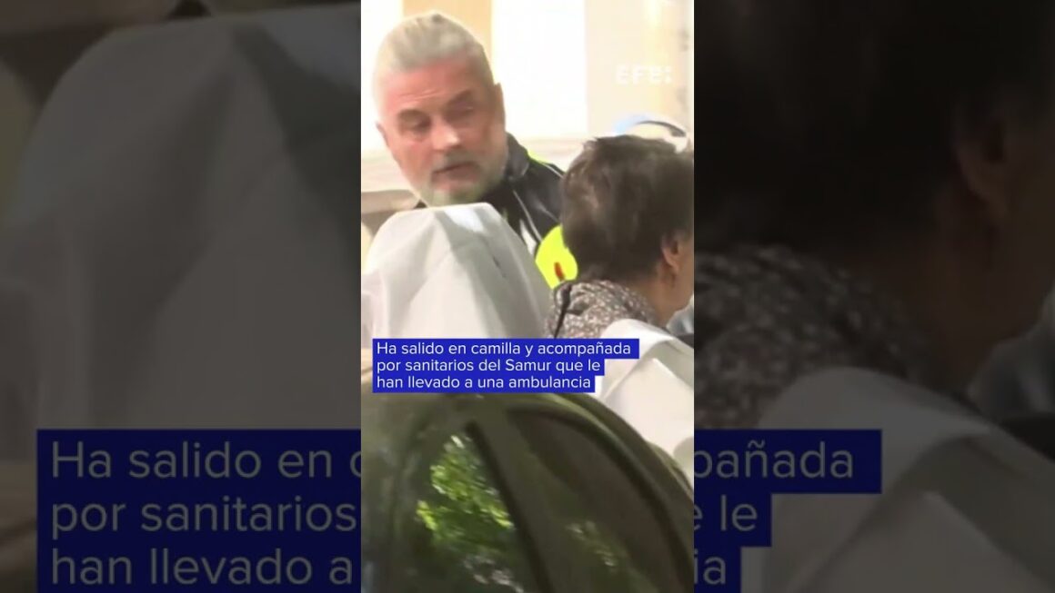 Desahucian a la anciana Maricarmen pese a los intentos de activistas de frenar el desalojo