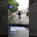 ¡Nivel experto! Esquiva el agua de una inundación en motoneta