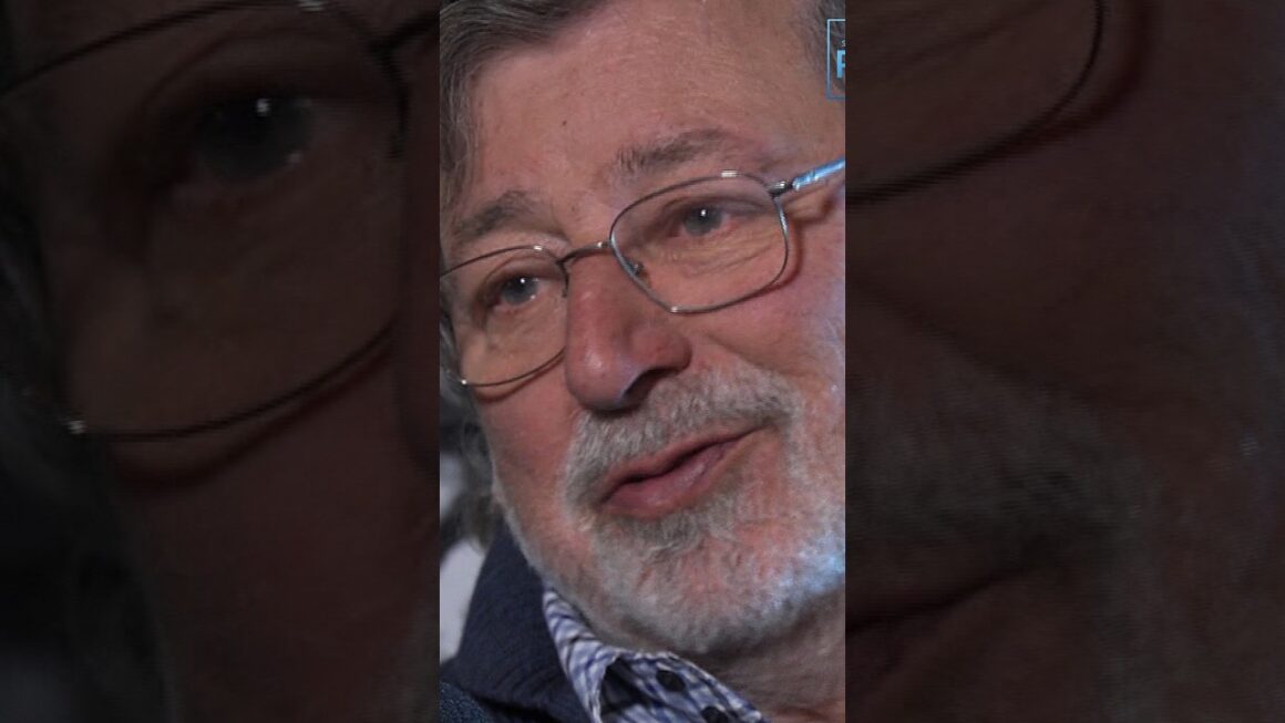 Francesco Guccini: “Una volta si andava a dischi, oggi si va a clic”